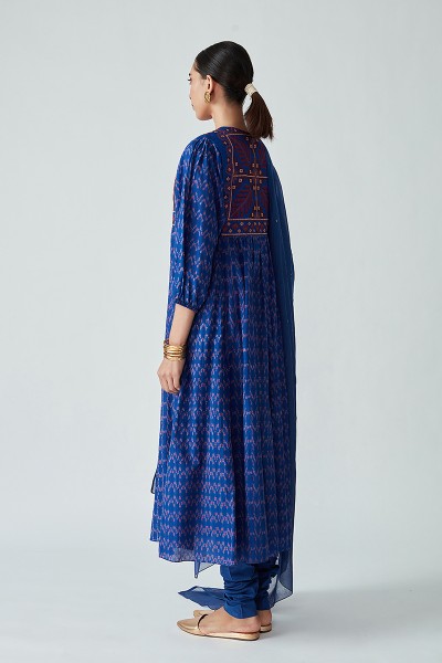 Hesperi handloom Ikat kurta set